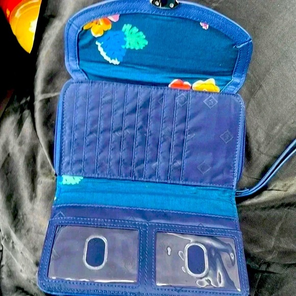 🆕 Vera Bradley Ultimate Wristlet in Signature Cotton Santiago Woven w/ Navy - Picture 5 of 13